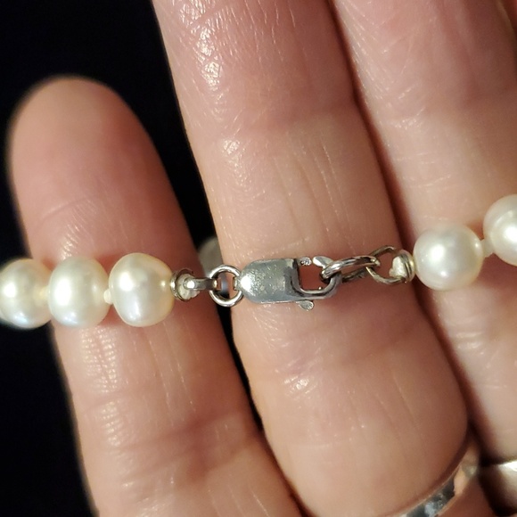 Real pearl bracelet. See video - Picture 3 of 4